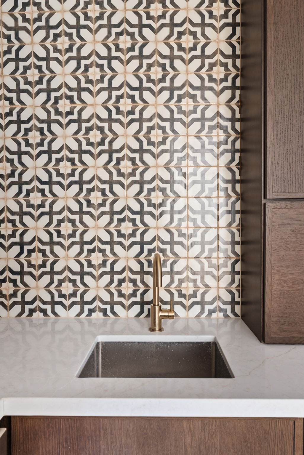Bar sink + tile