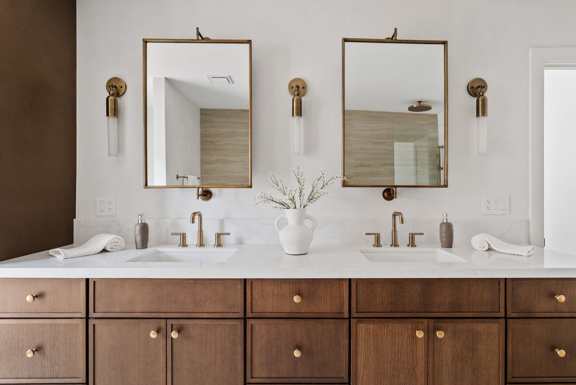 Double vanity
