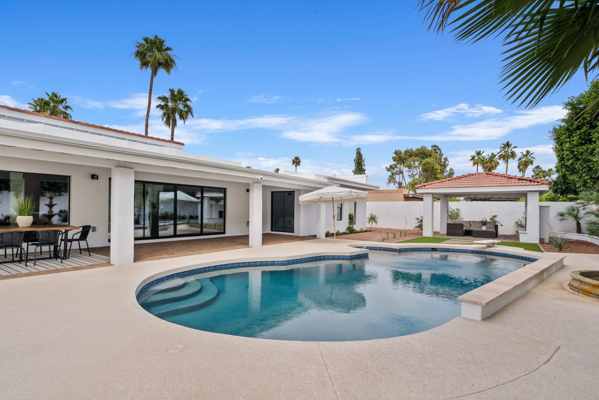 Pool & patio